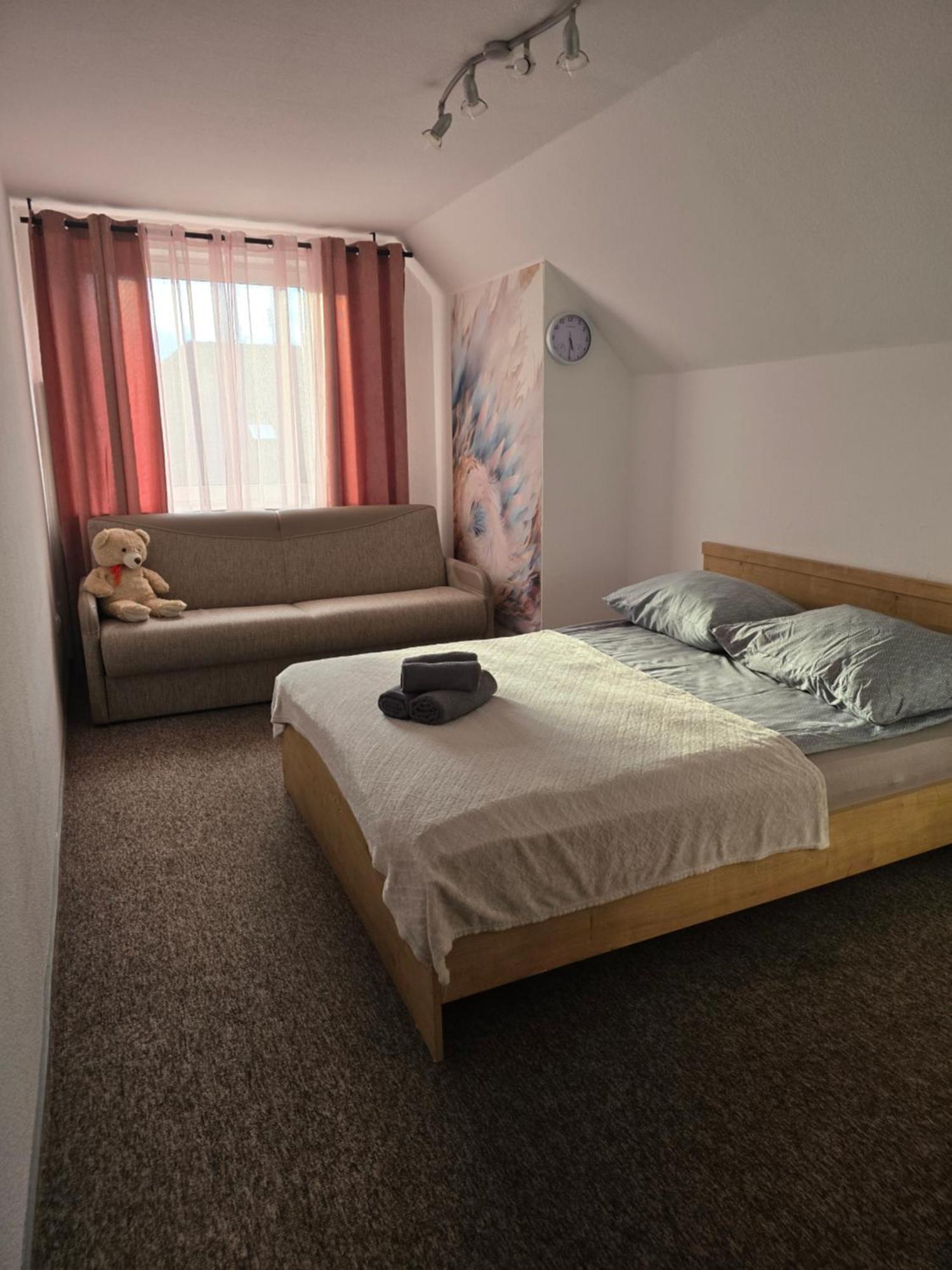 Poludnie Wroclawia Hotel ภายนอก รูปภาพ
