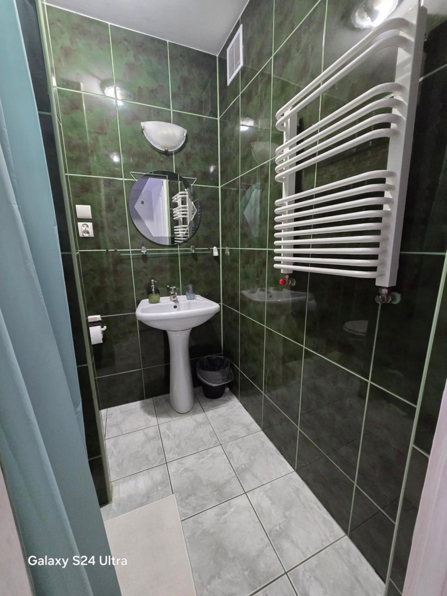 Poludnie Wroclawia Hotel ภายนอก รูปภาพ